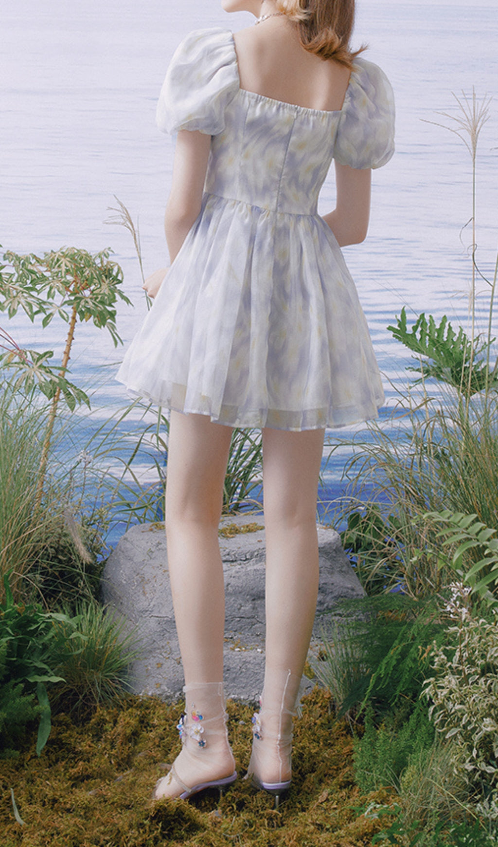 PUFF SLEEVE FLORAL MINI DRESS IN GRAYISH-BLUE