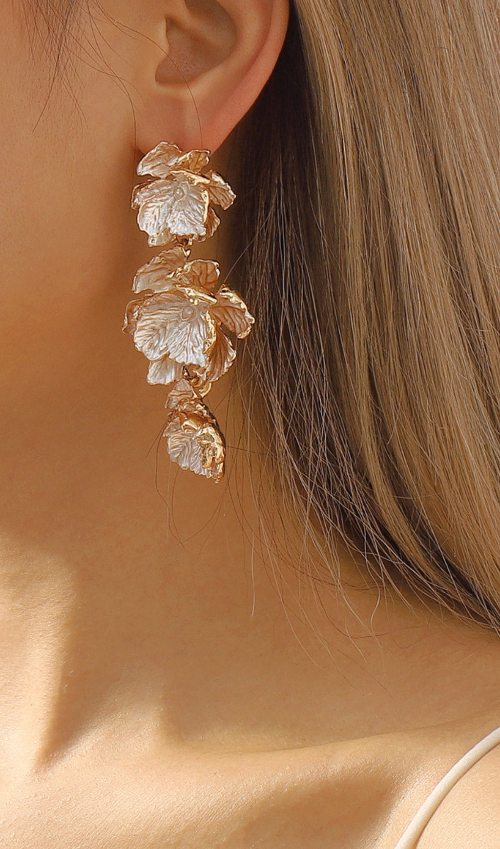 GOLD 3D FLOWER STUD EARRINGS FOR WEDDING