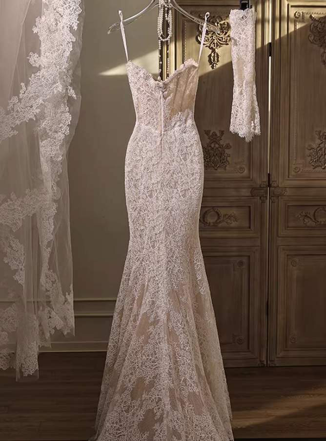 MERMAID SLEEVELESS WHITE COCKTAIL DRESS