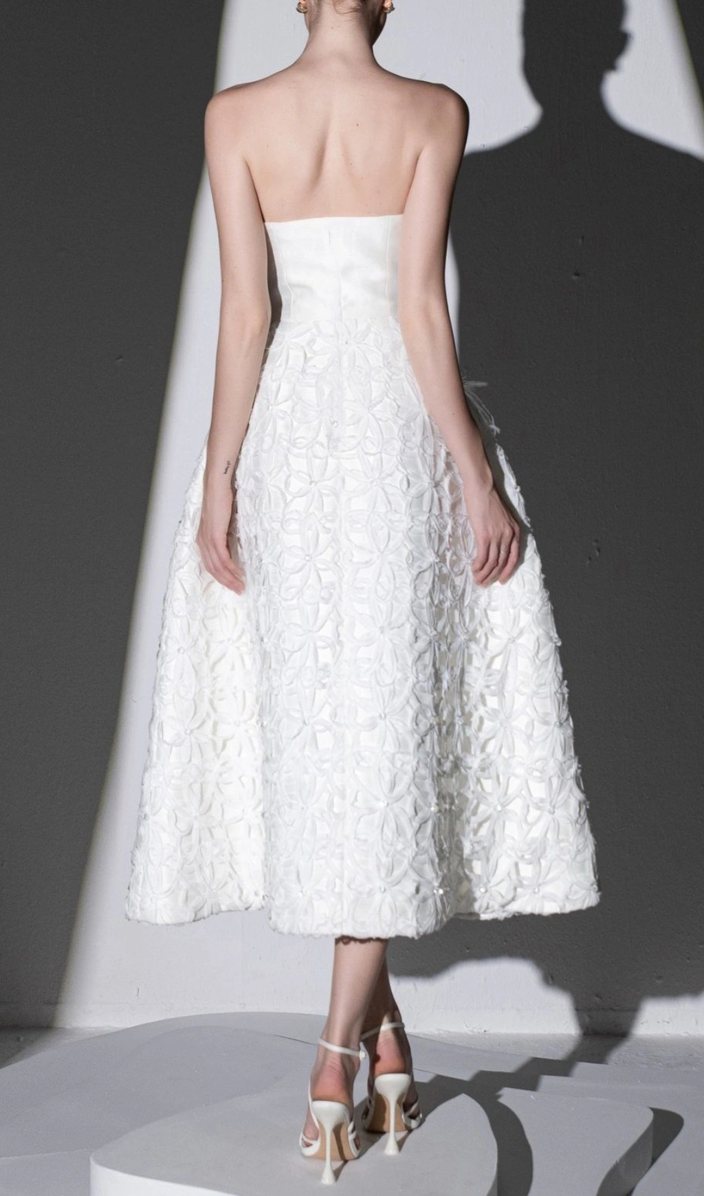 WHITE STRAPLESS MIDI DRESS WITH FLORAL EMBELLISHMENT FOR WEDDING