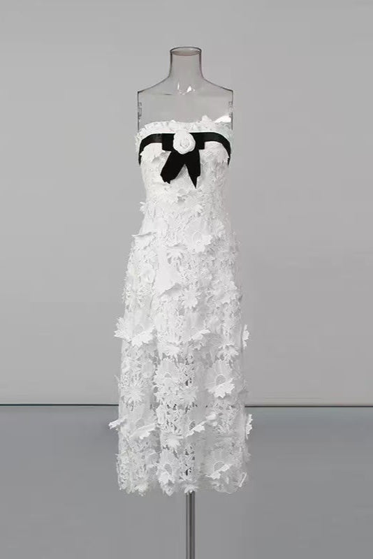 STRAPLESS FLORAL EMBROIDERY WHITE MAXI DRESS