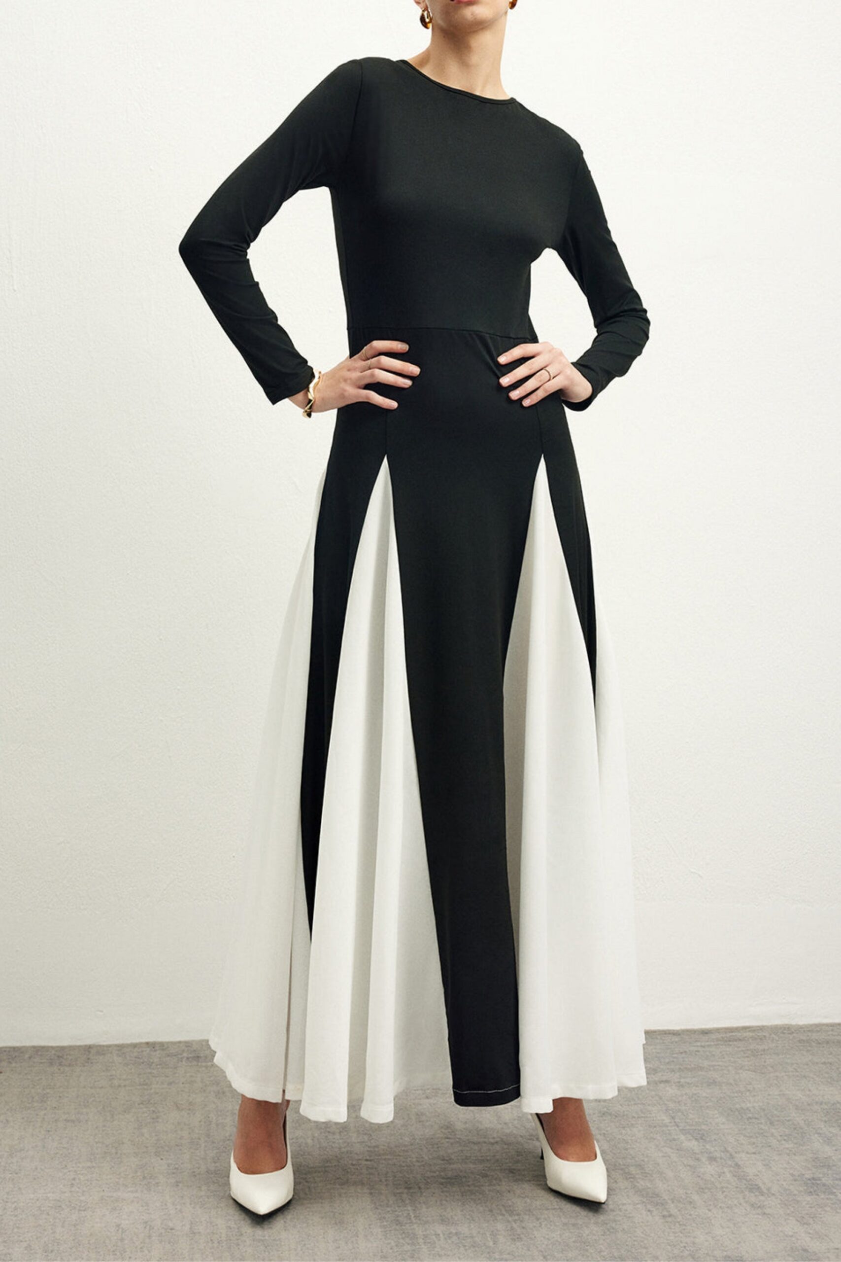 CONTRAST SLEEVE MIDI DRESS FOR WINTER PARTY