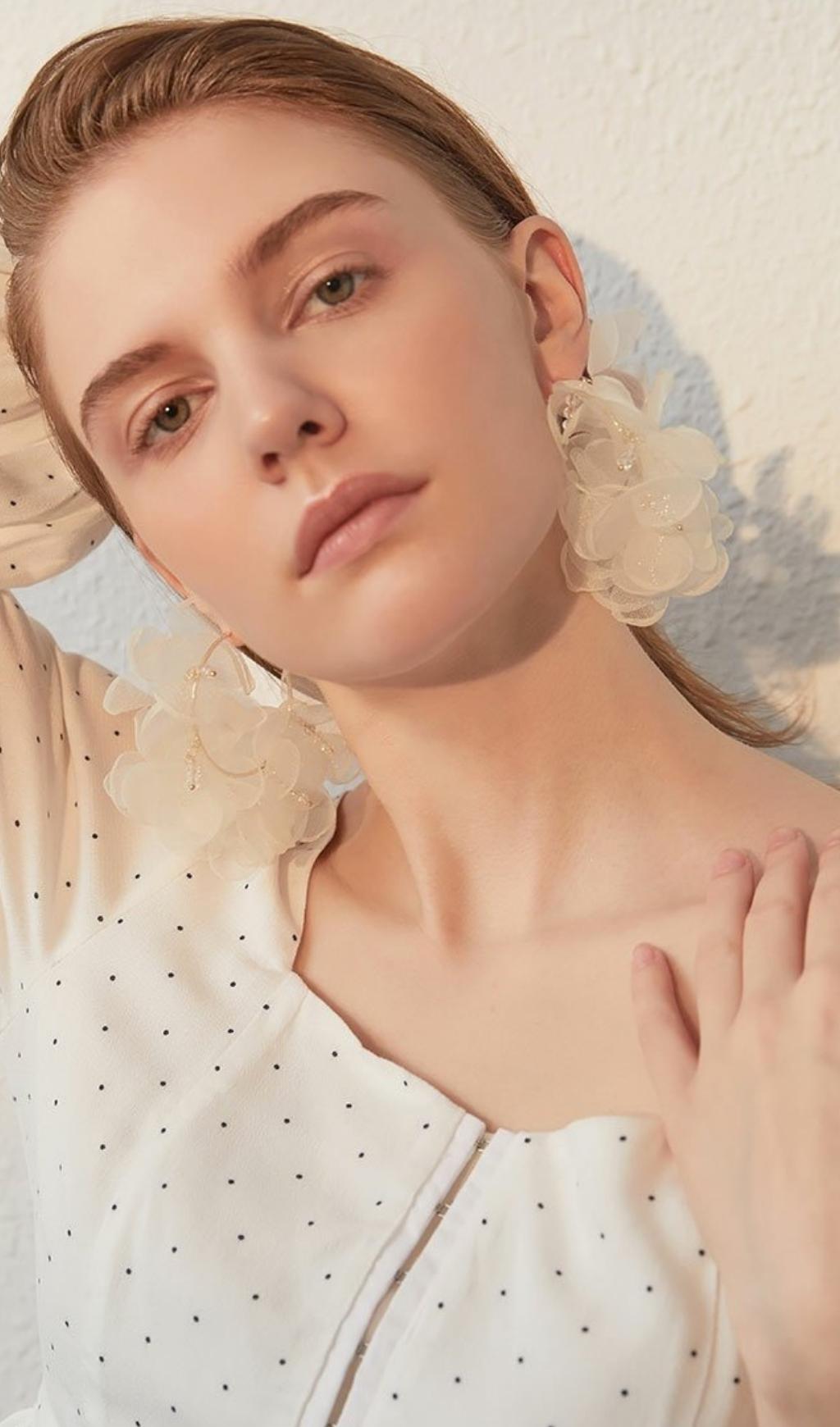 WHITE WATER DROP EARRINGS FOR WEDDING