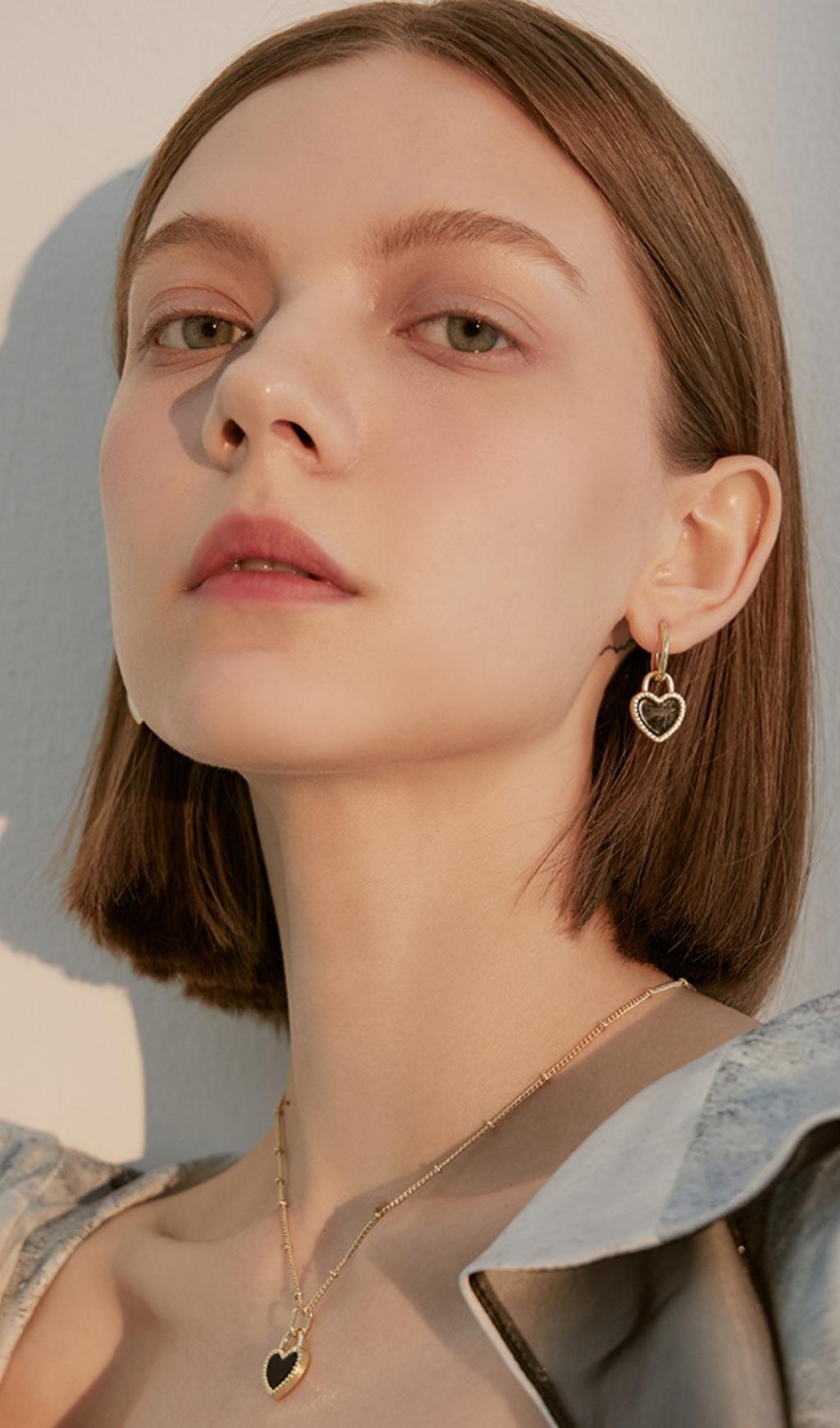 BLACK & WHITE HEART ACRYLIC EARRINGS | CASUAL GIFT