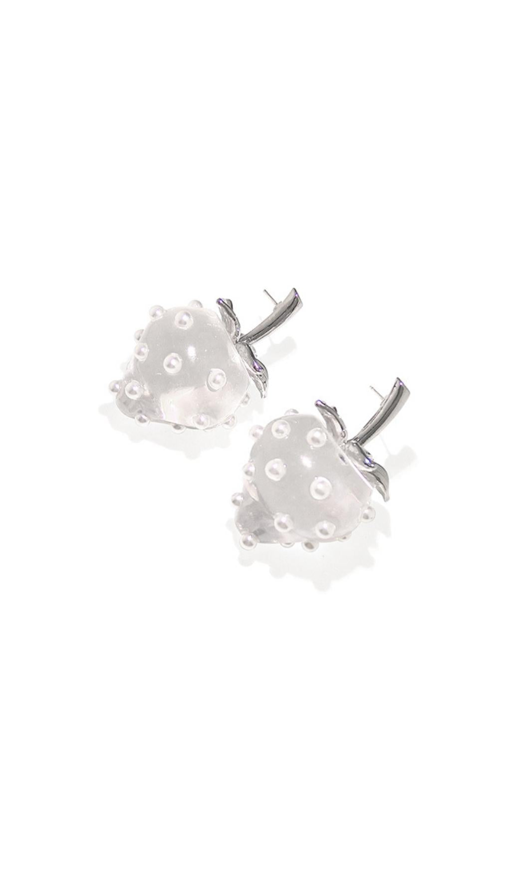 33_eb107d3f-f7e0-41b9-9e22-4f2c991fbd1a TRANSPARENT STRAWBERRY ACRYLIC EARRINGS FOR PARTIES