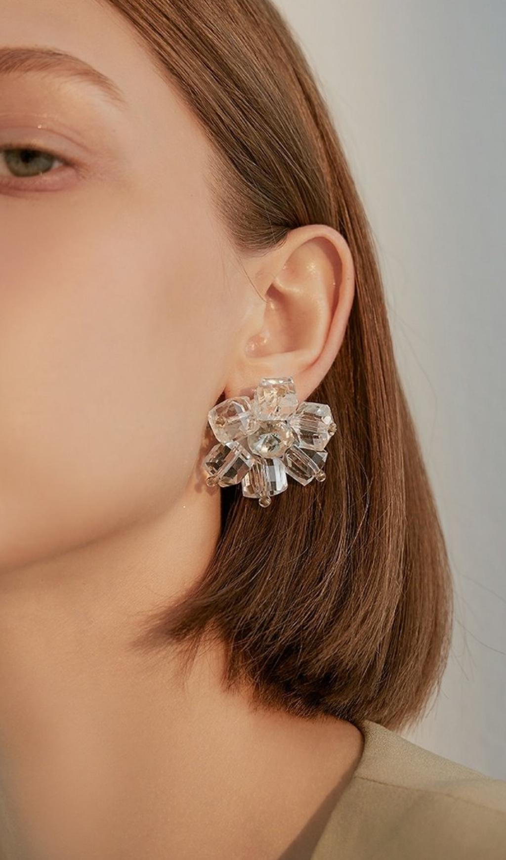 WHITE CRYSTAL FLOWER DANGLE EARRINGS FOR WEDDING