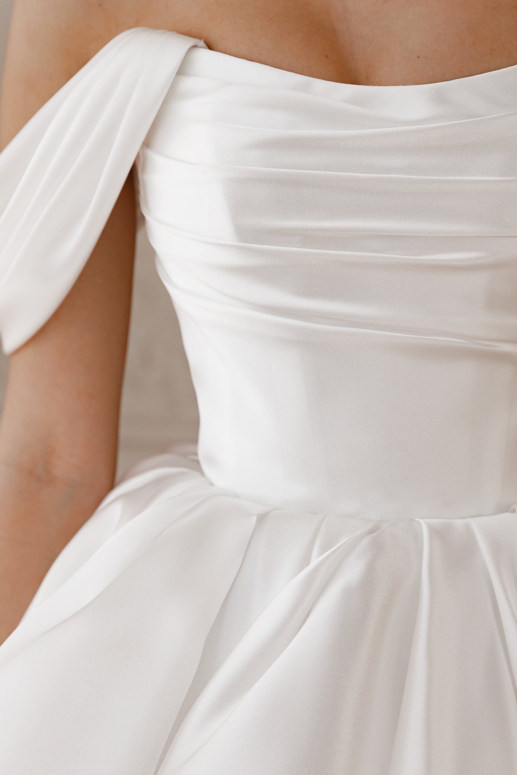 MOLLY MINI DRESS LIGHT IVORY DETACHABLE STRAPS PARTY