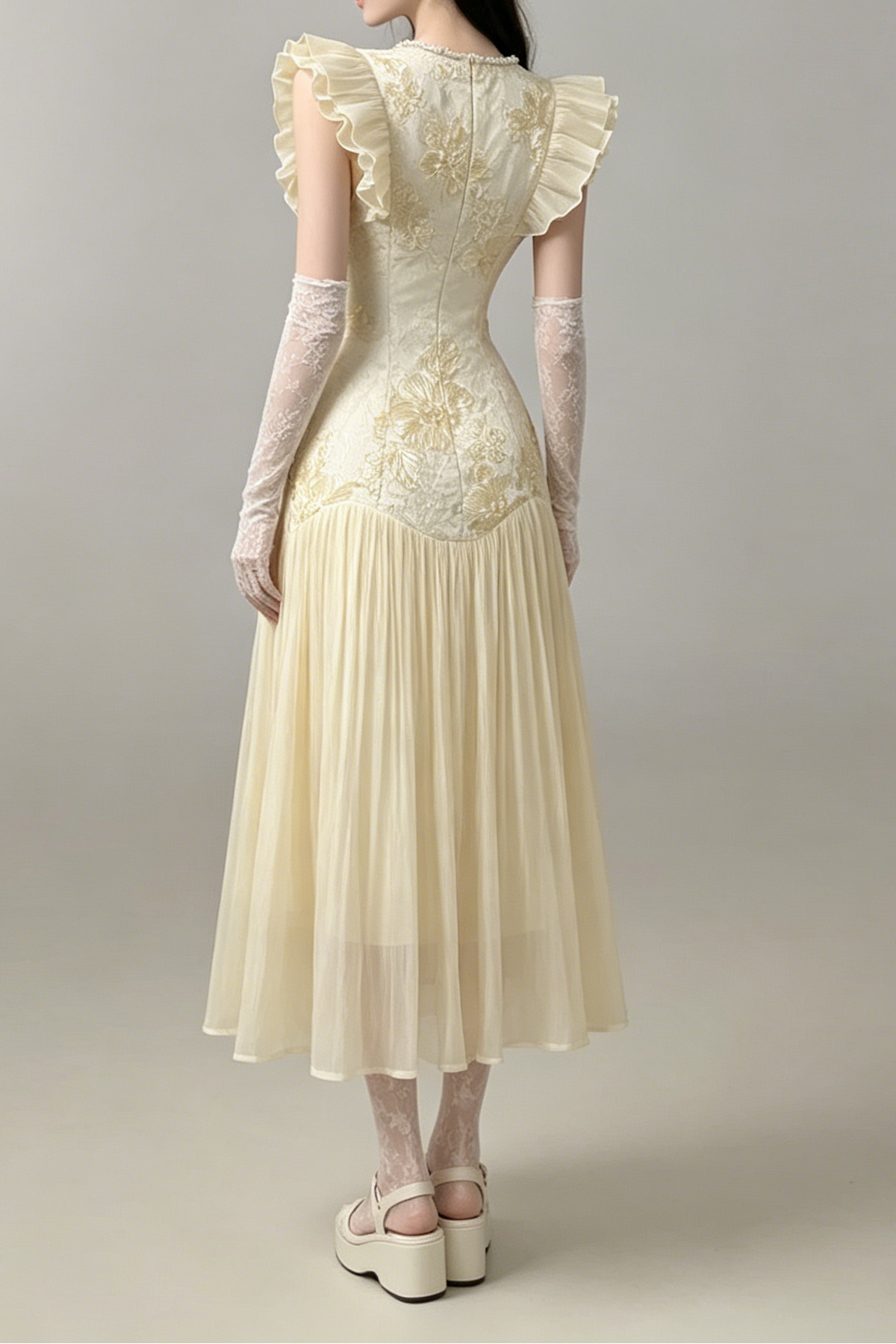 CREAM LACE MAXI DRESS WITH RUFFLED SLEEVES