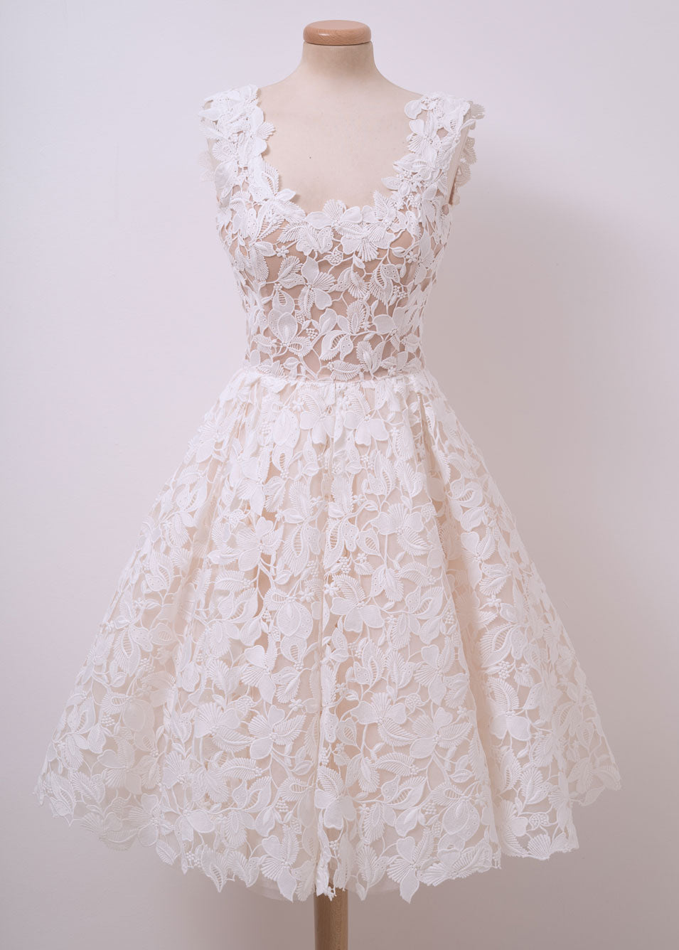 3_270cb50b-72e9-410e-adf0-4ca09574f7f2 IVORY LACE MINI PROM DRESS FOR HOME