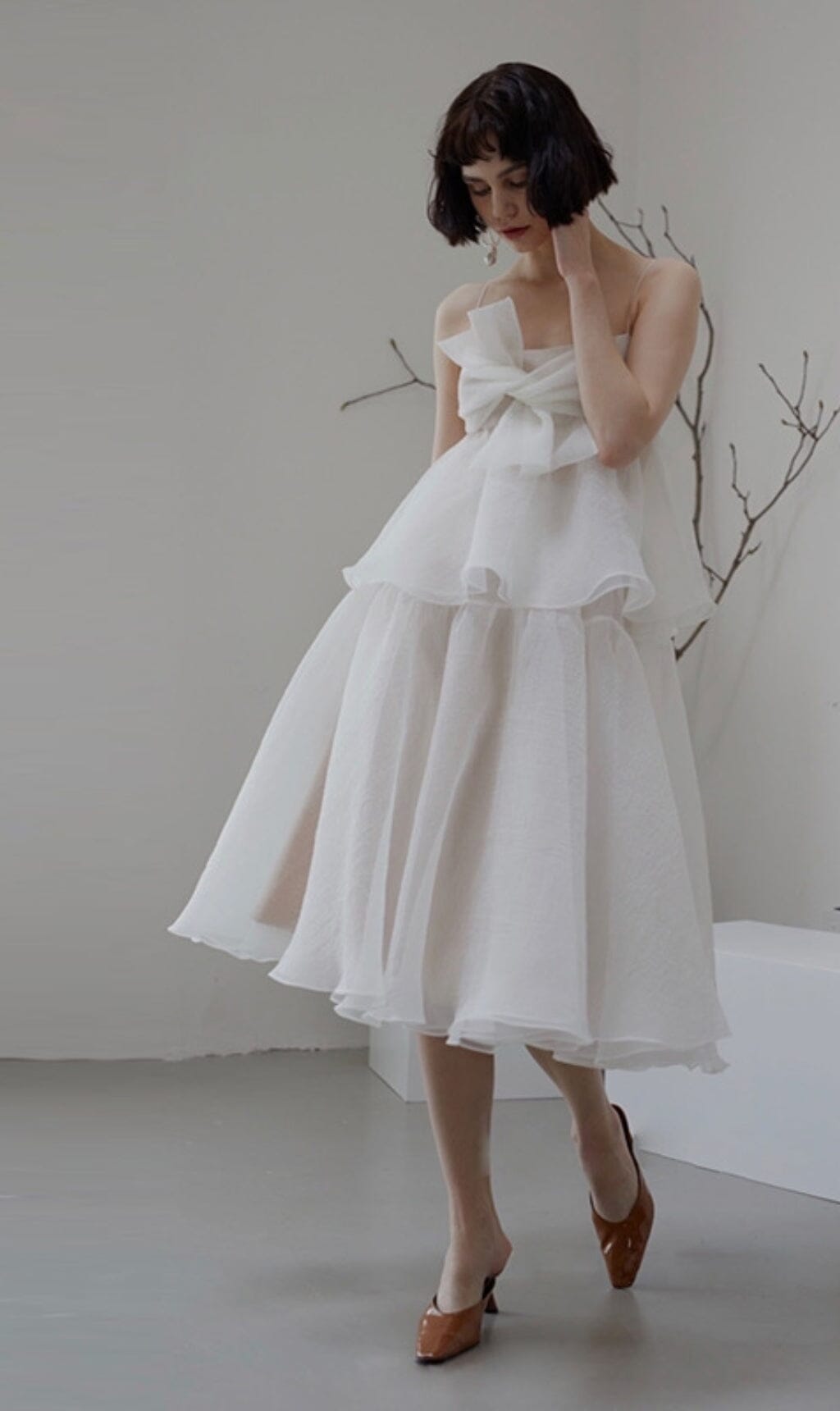 3_ce3e9ad2-e73a-4934-997b-ed4d8b32fc34 SUSPENDER BOW STRAPLESS WHITE SEERSUCKER DRESS