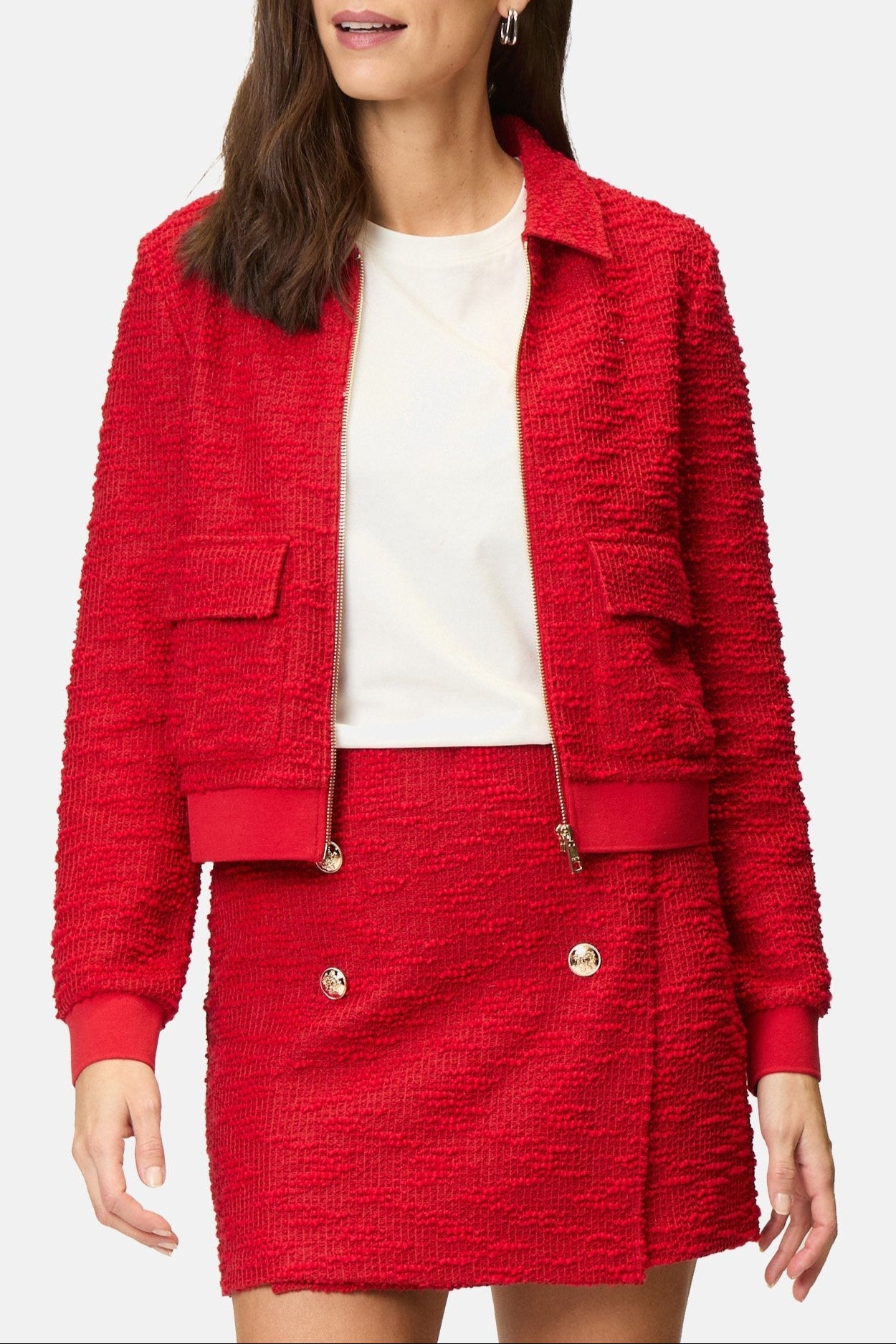 3e6105c55ddb43c5bce8bdce2fd1a202_faa35982-71b2-4ebd-a233-6ab2e951a751 RED PLAIN JACKET SKIRT SET FOR WEDDING