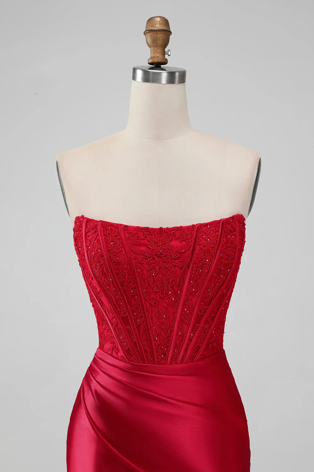 RED STRAPLESS LACE BODYCON HOMECOMING DRESS