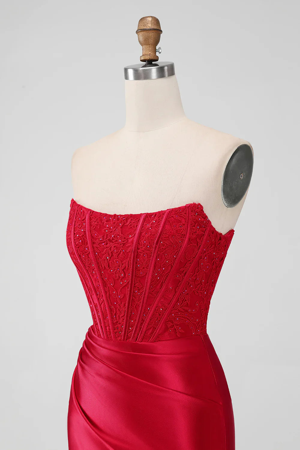 RED STRAPLESS LACE BODYCON HOMECOMING DRESS