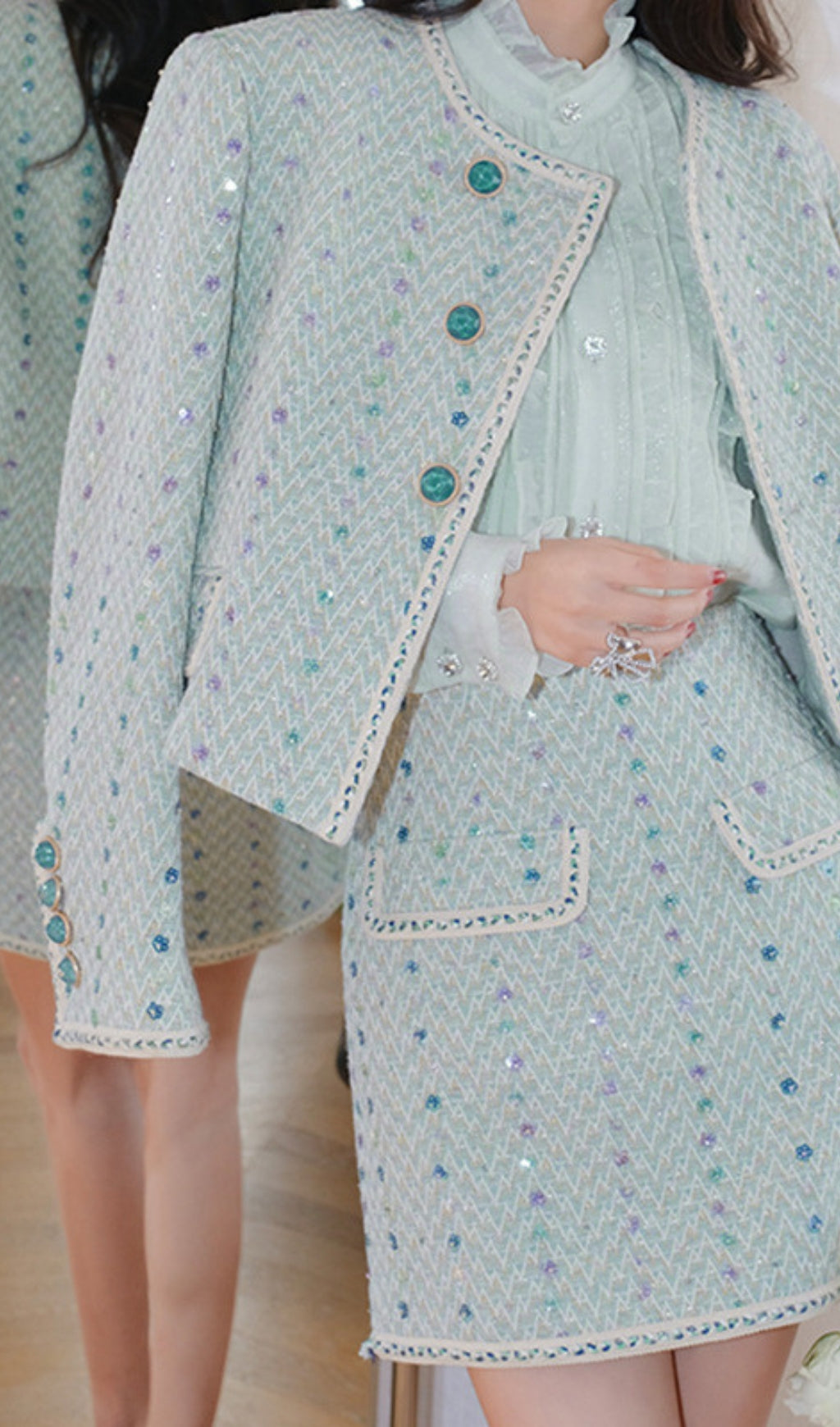 HEAVY SEQUIN EMBROIDERED FRAGRANT JACKET SKIRT SET