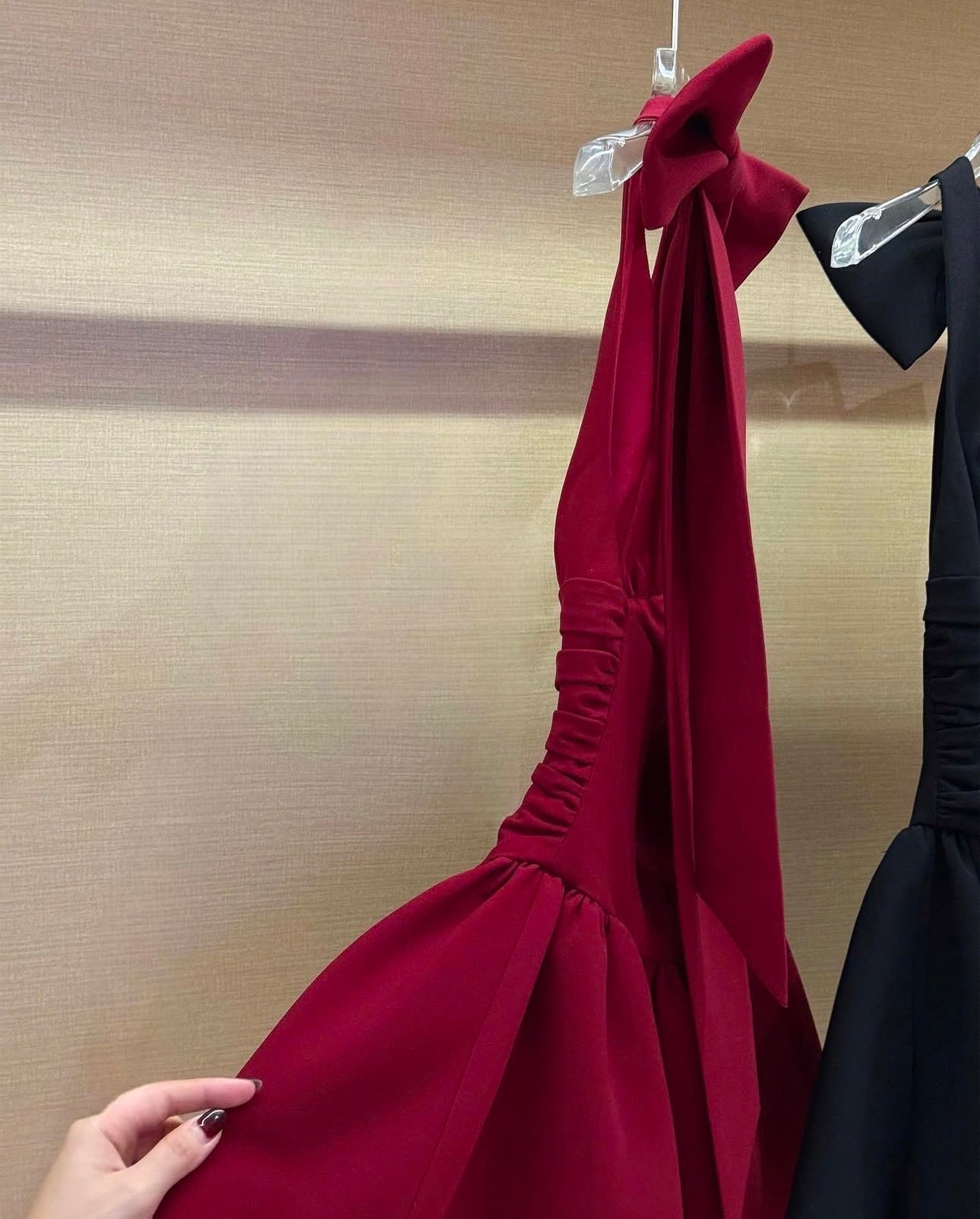 RIZZA HALTER MINI DRESS, SLEEK COCKTAIL PARTY LOOK