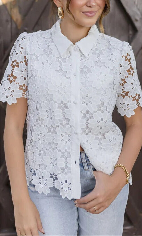 WHITE LACE CUT-OUT SHORT SLEEVE SHIRT TOP