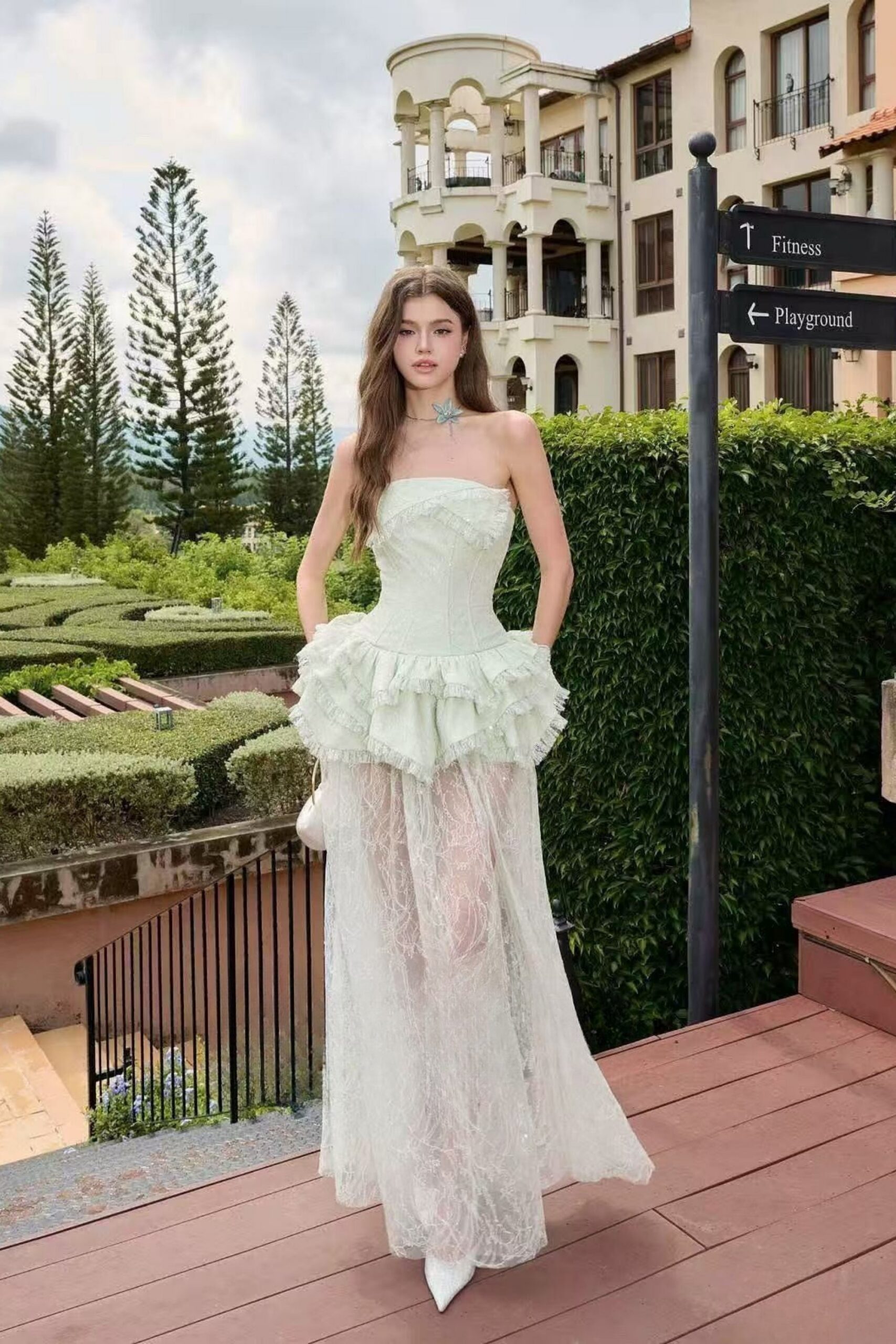 TIFFANY STRAPLESS LACE MAXI DRESS GREEN