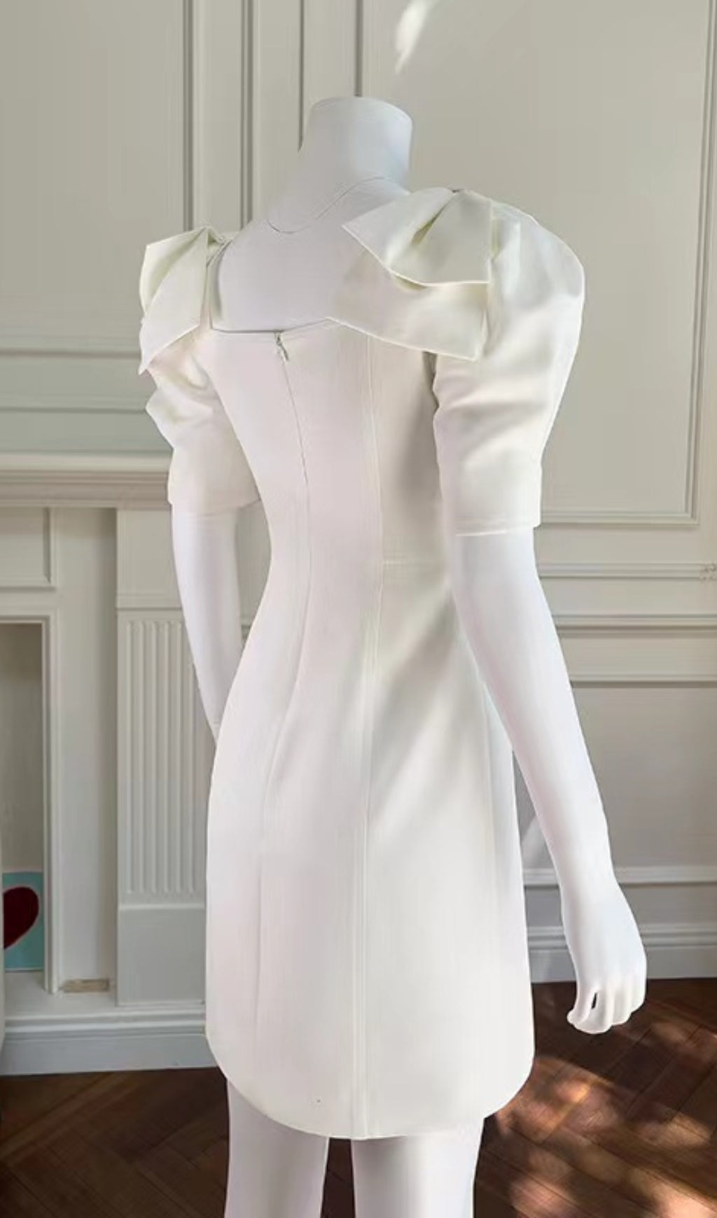 ELEGANT WHITE SQUARE NECK MIDI DRESS WITH PUFF BOW SLEEVES