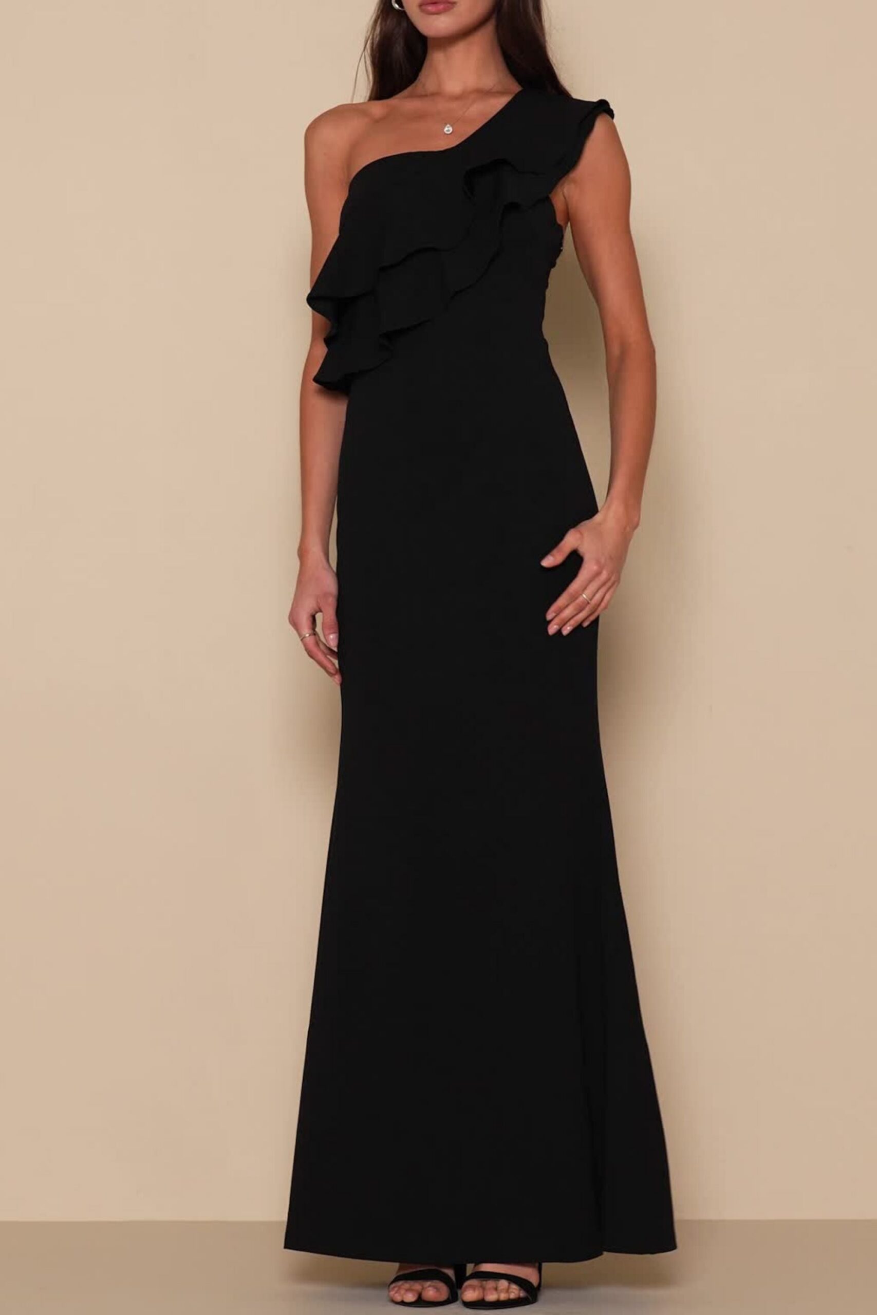 BLACK RUFFLED ONE-SHOULDER MAXI DRESS