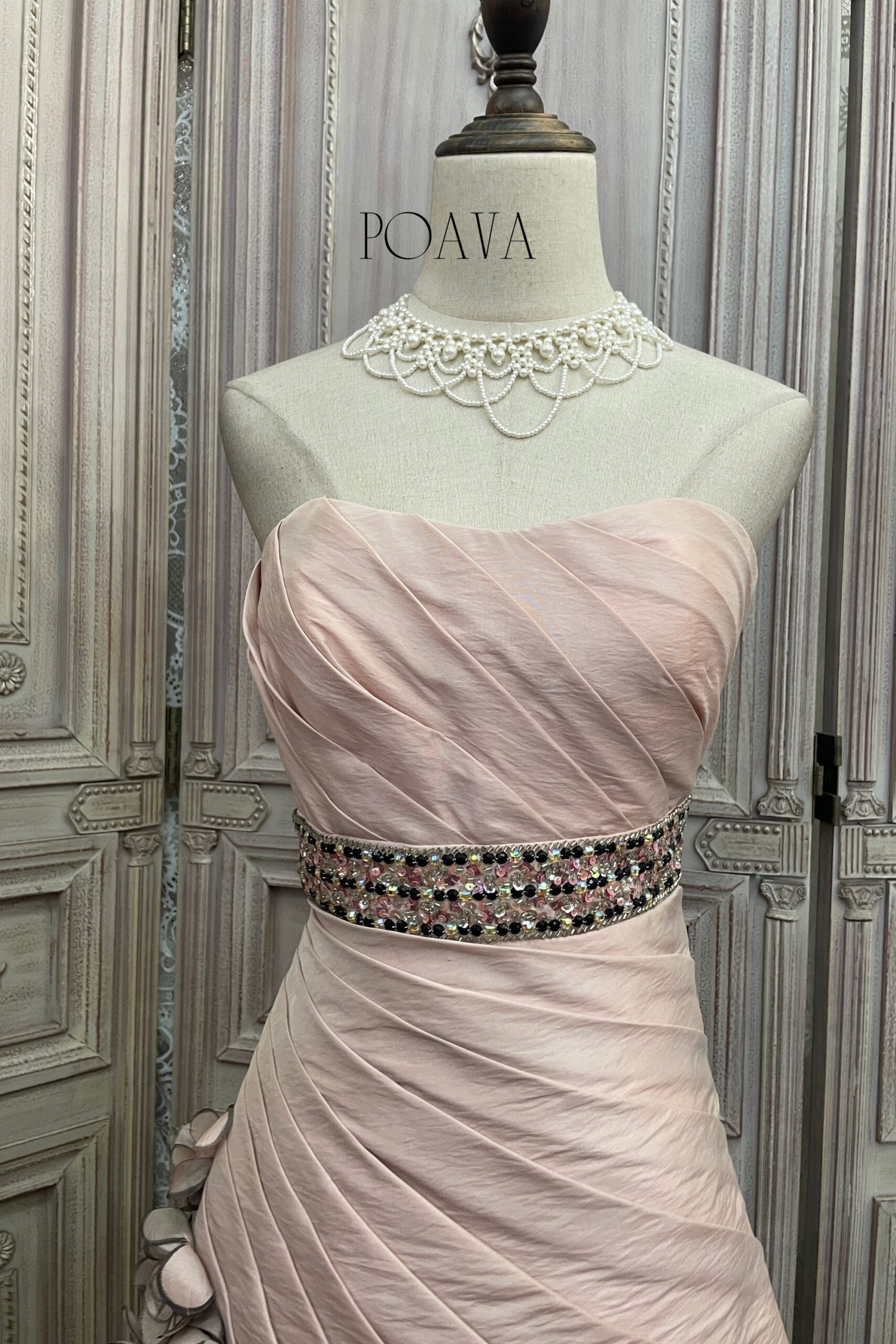 EMBELLISHED FLORAL STAIN MINI DRESS
