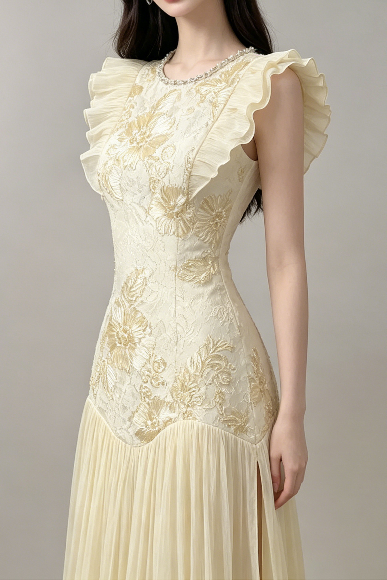 CREAM LACE MAXI DRESS WITH RUFFLED SLEEVES
