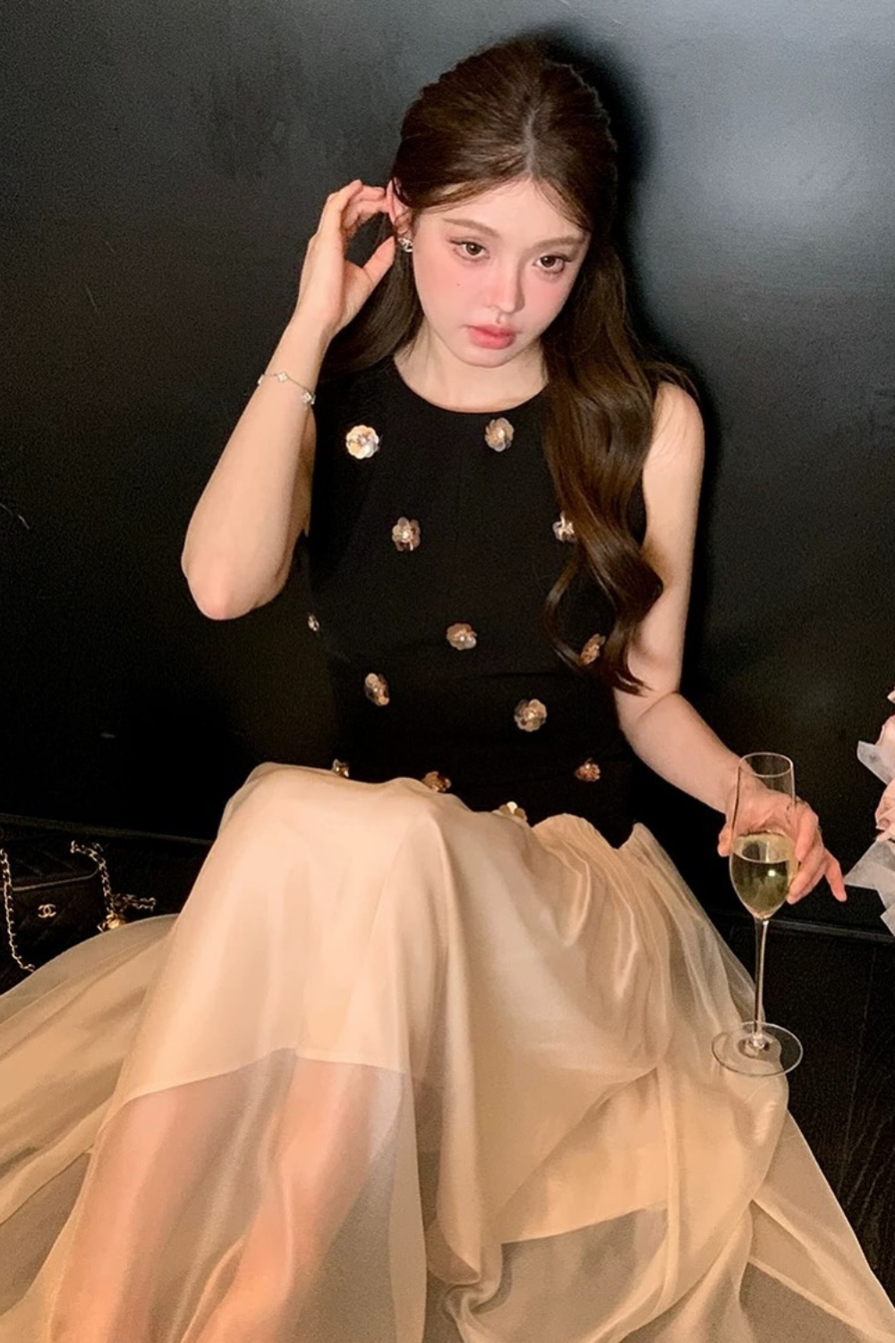 STEREOSCOPIC FLORAL SLEEVELESS MESH MIDI DRESS