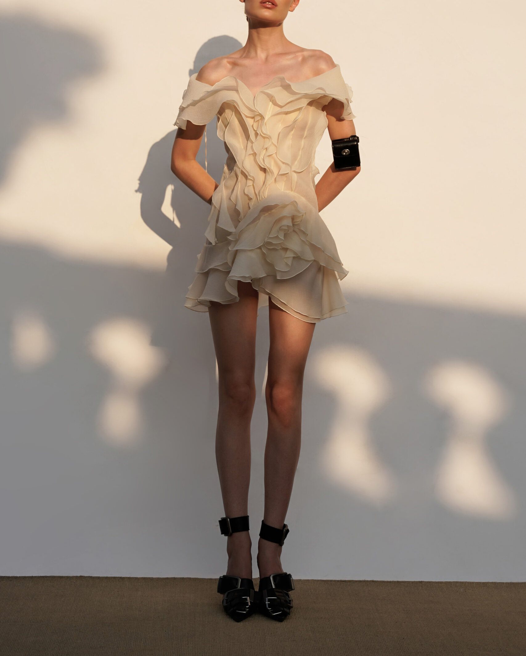 THEIA STRAPLESS RUFFLE MINI DRESS, BEIGE