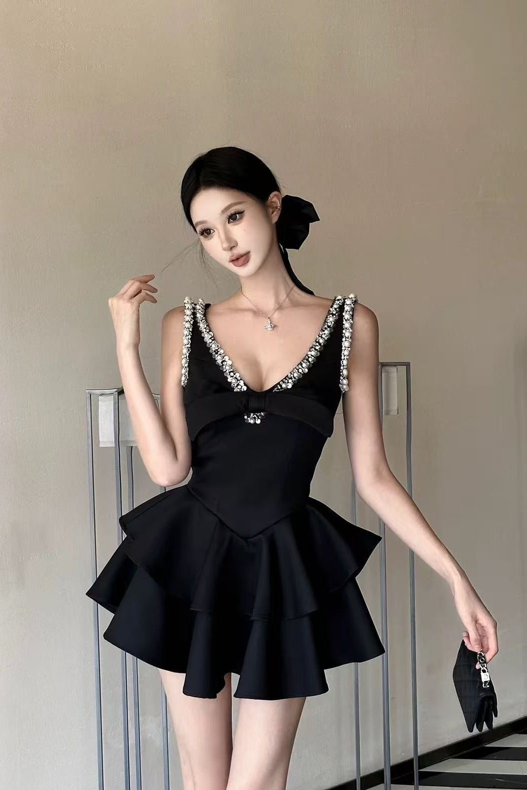 V-NECK SEQUIN MINI DRESS FOR PARTY