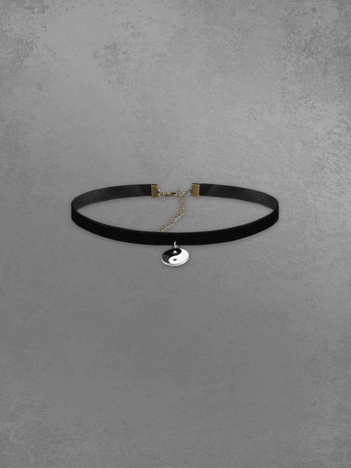 8 PIECES CHOKER SET – LAYERED STACKING NECKLACE FOR PARTY