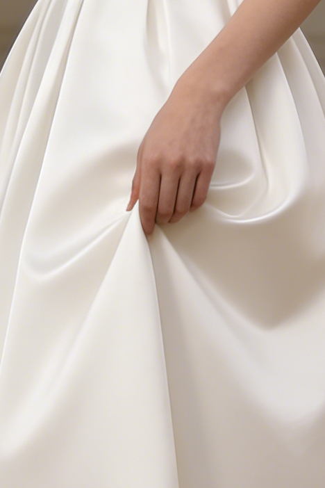 OFF-WHITE MINIMALIST SPAGHETTI STRAP MIDI DRESS