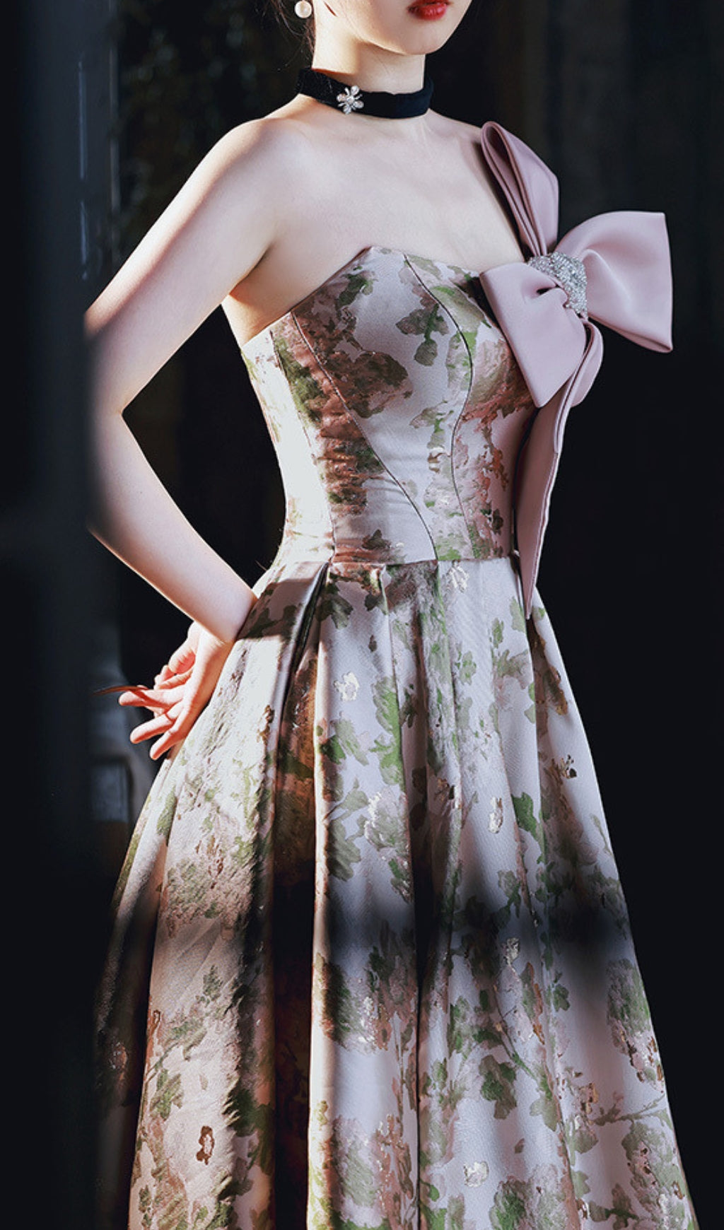 PINK BOW STRAPLESS FLORAL MIDI DRESS