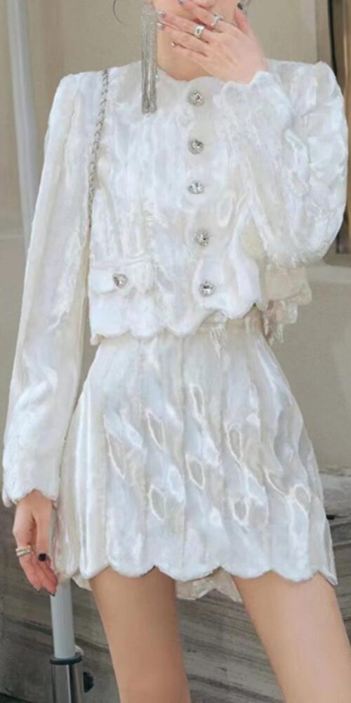 VELVET RHINESTONE BUCKLE WHITE SUITS DIAMOND MINI TWO-PIECE VELVET RHINESTONE BUCKLE WHITE SUITS DIAMOND MINI TWO-PIECE