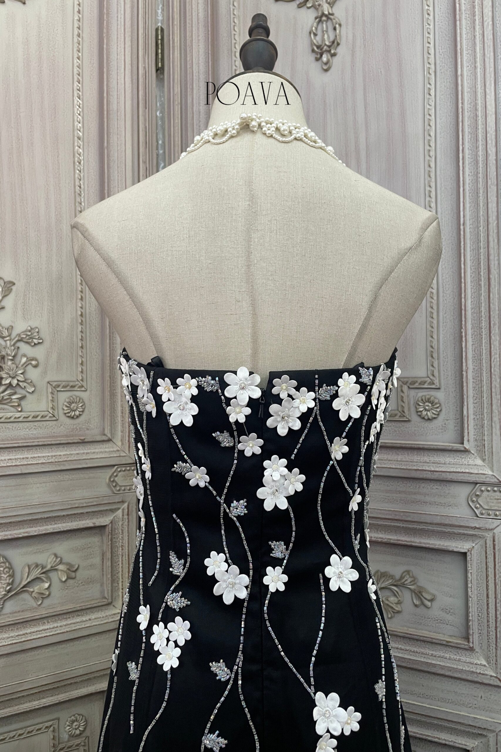FLORAL MESH STRAPLESS BLACK MAXI DRESS