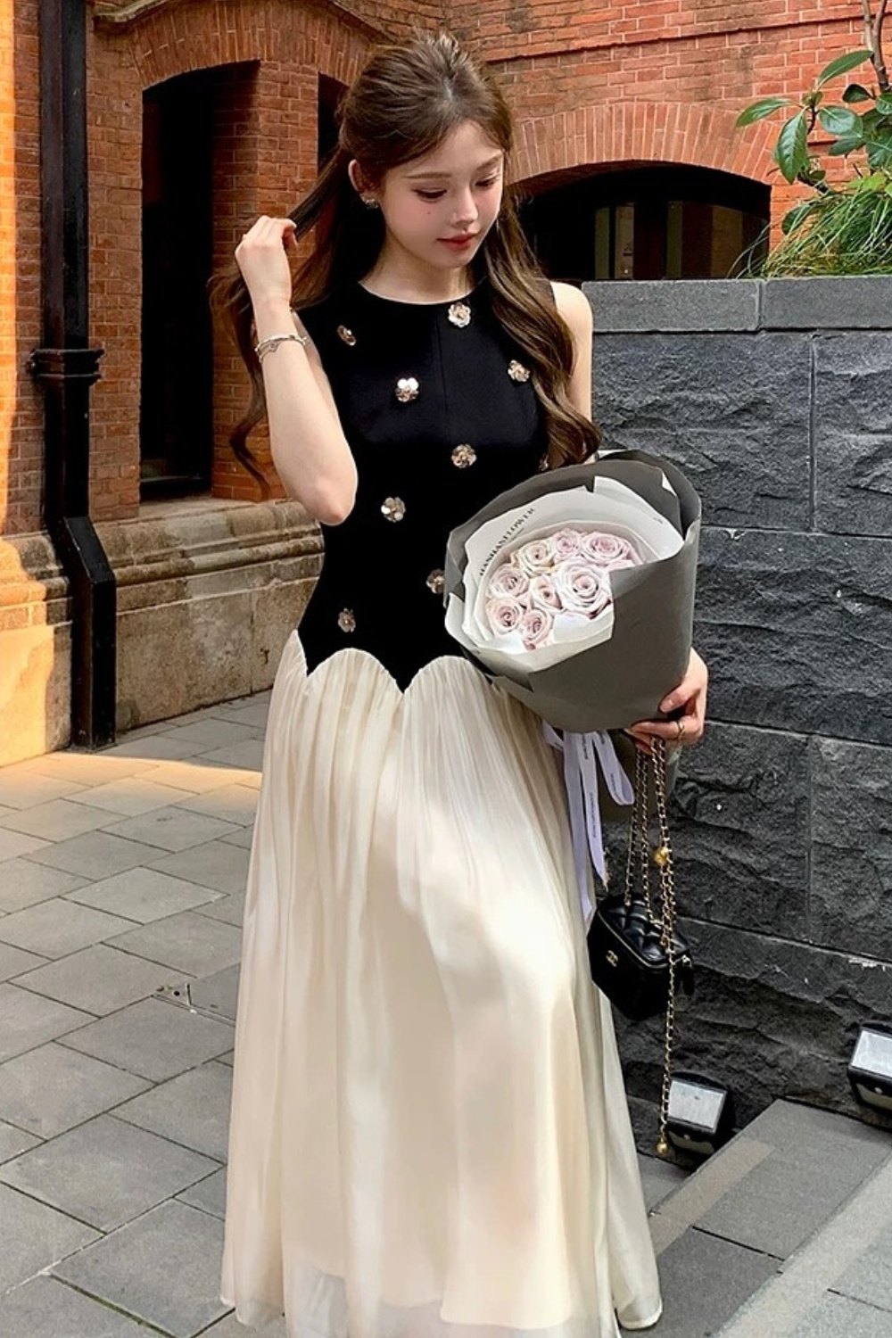 STEREOSCOPIC FLORAL SLEEVELESS MESH MIDI DRESS