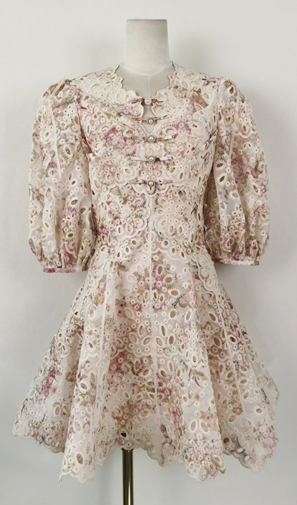 PUFF SLEEVE CUT-OUT BACKLESS FLORAL MINI DRESS