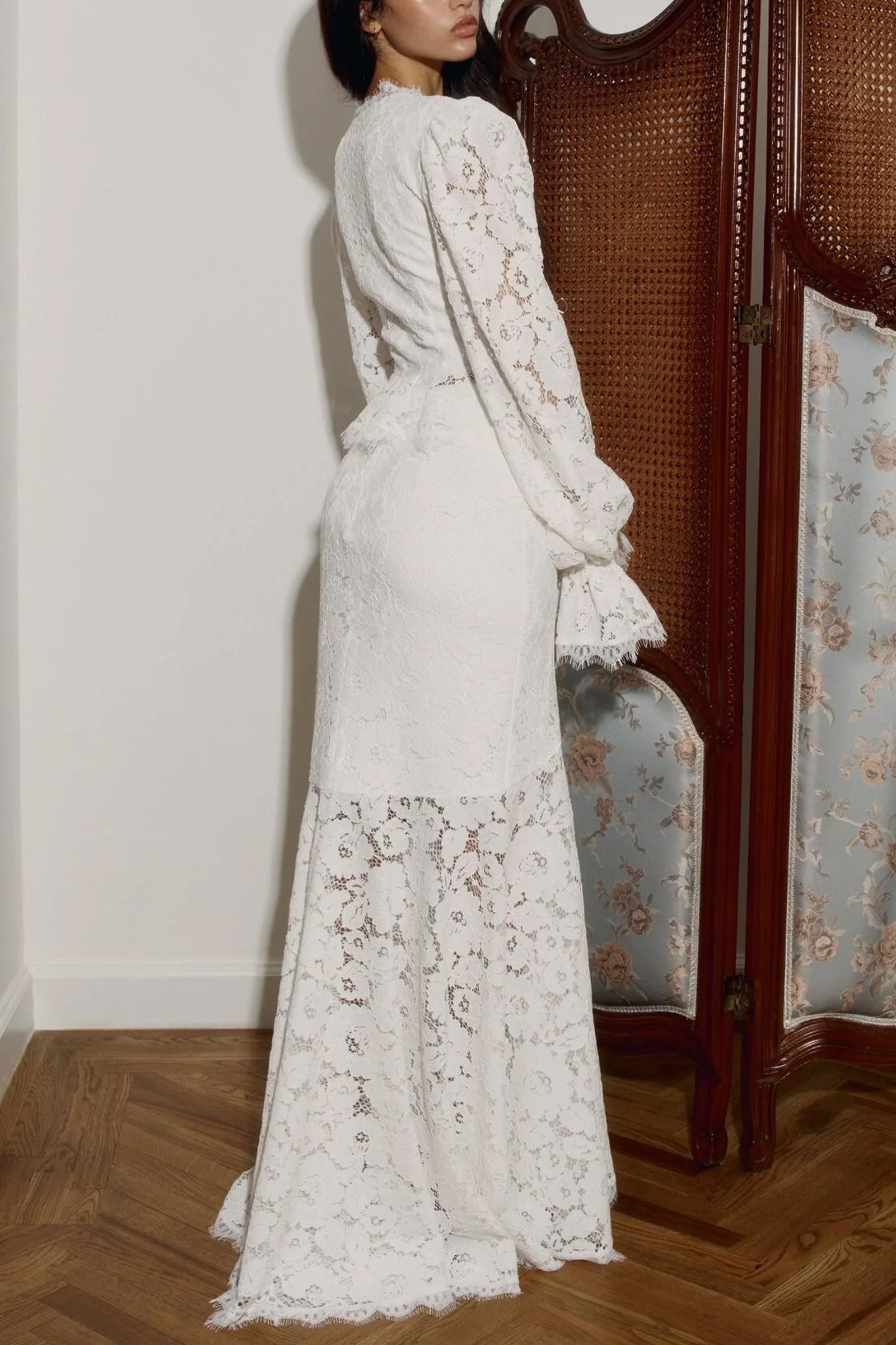 LACE PUFF SLEEVE TOP & FISHTAIL SKIRT SET IN WHITE