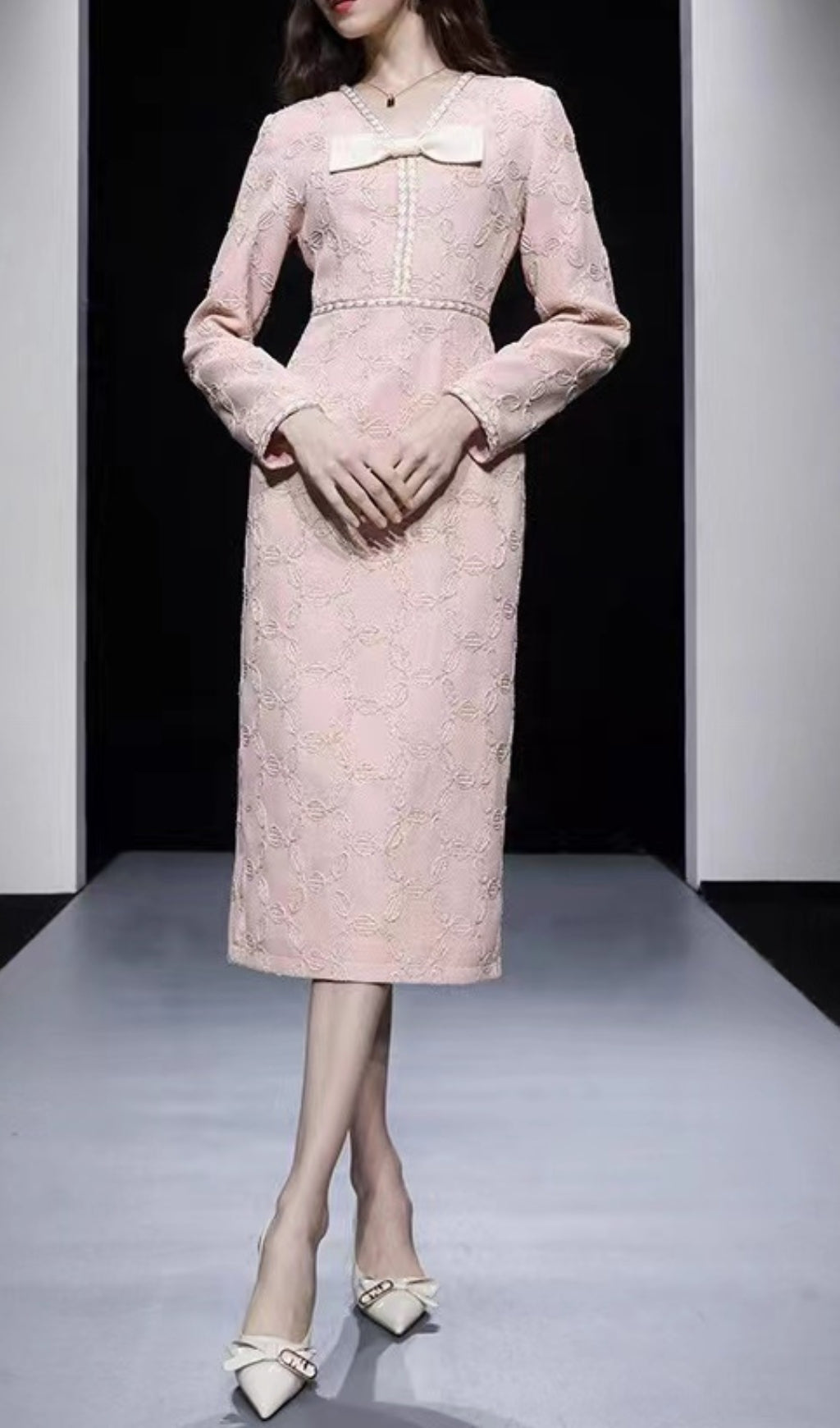 EMBROIDERED V-NECK BOW MIDI DRESS FOR WEDDING GUEST