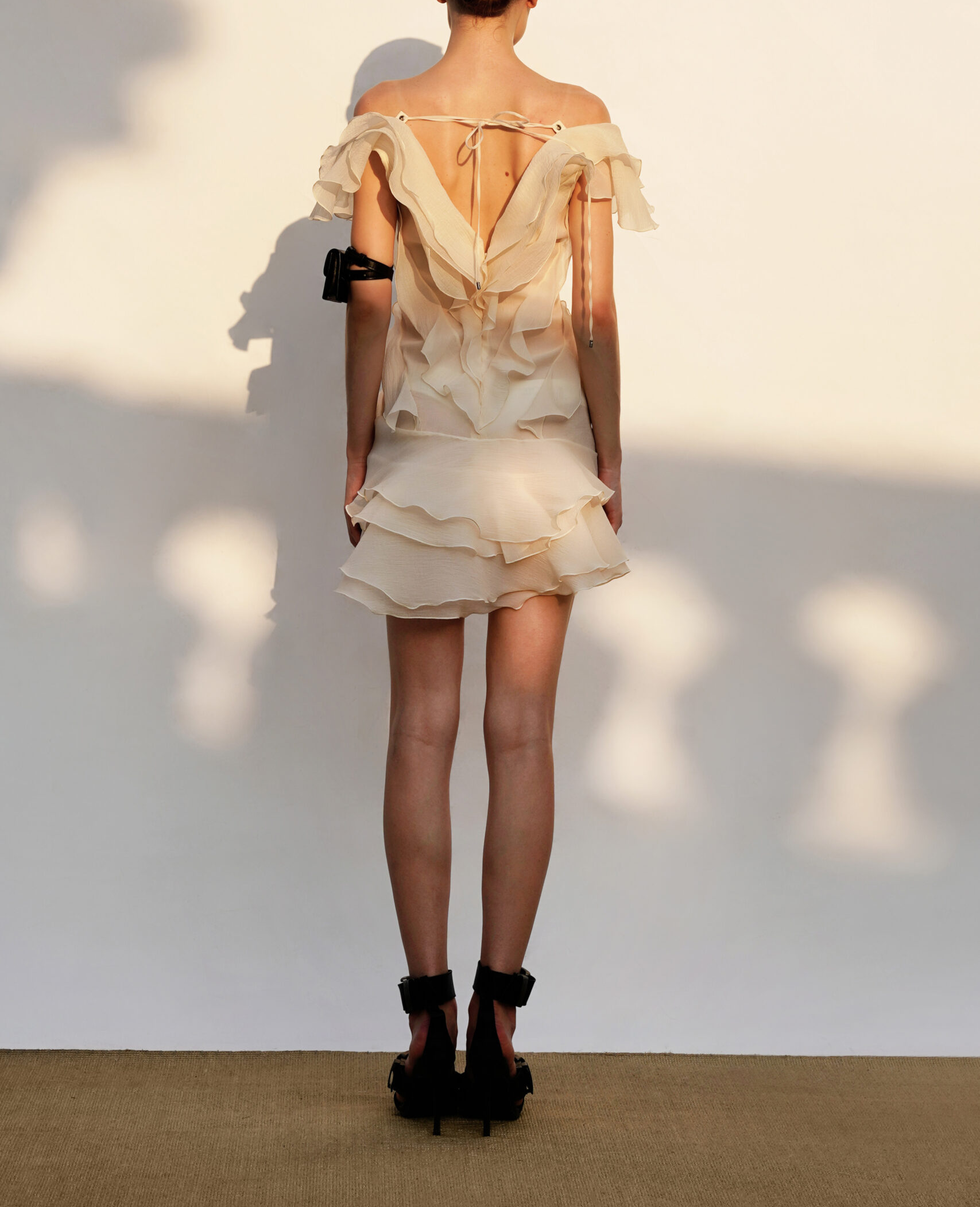 THEIA STRAPLESS RUFFLE MINI DRESS, BEIGE