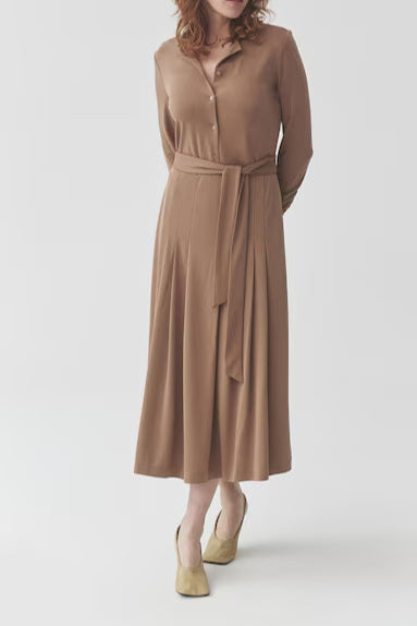 5ff032ff-6b58-4a16-baea-5894519662f1 DRAWSTRING WAIST BROWN MIDI DRESS CASUAL
