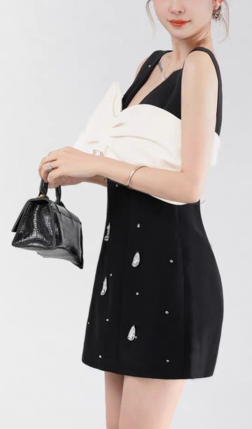 BOW V-NECK SLEEVELESS MINI DRESS BLACK COCKTAIL