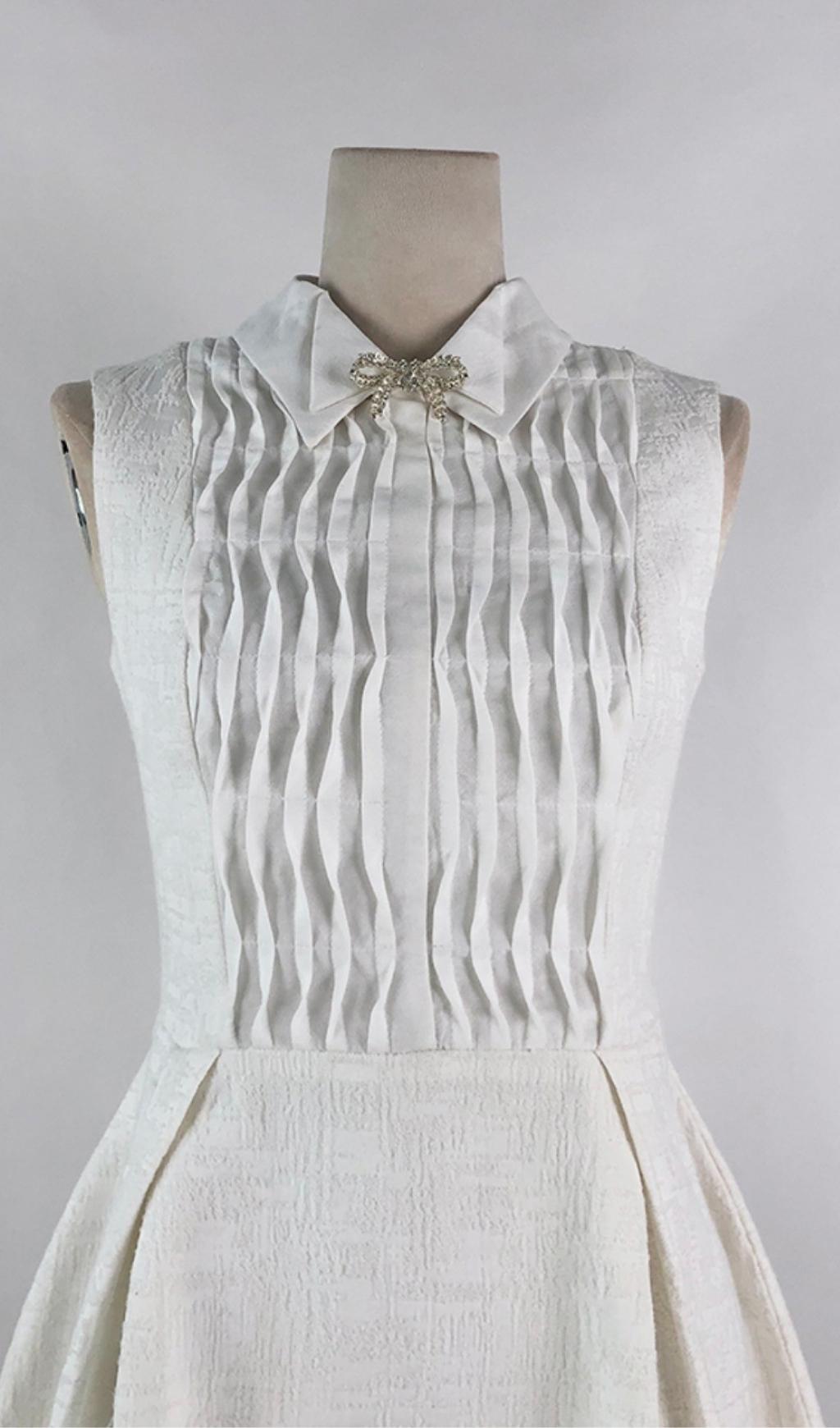 BOW PLEATED SLEEVELESS MIDI DRESS WHITE