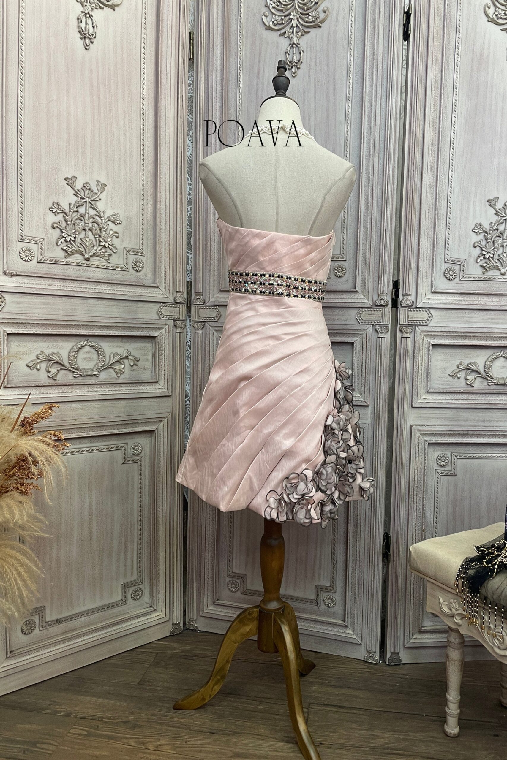 EMBELLISHED FLORAL STAIN MINI DRESS