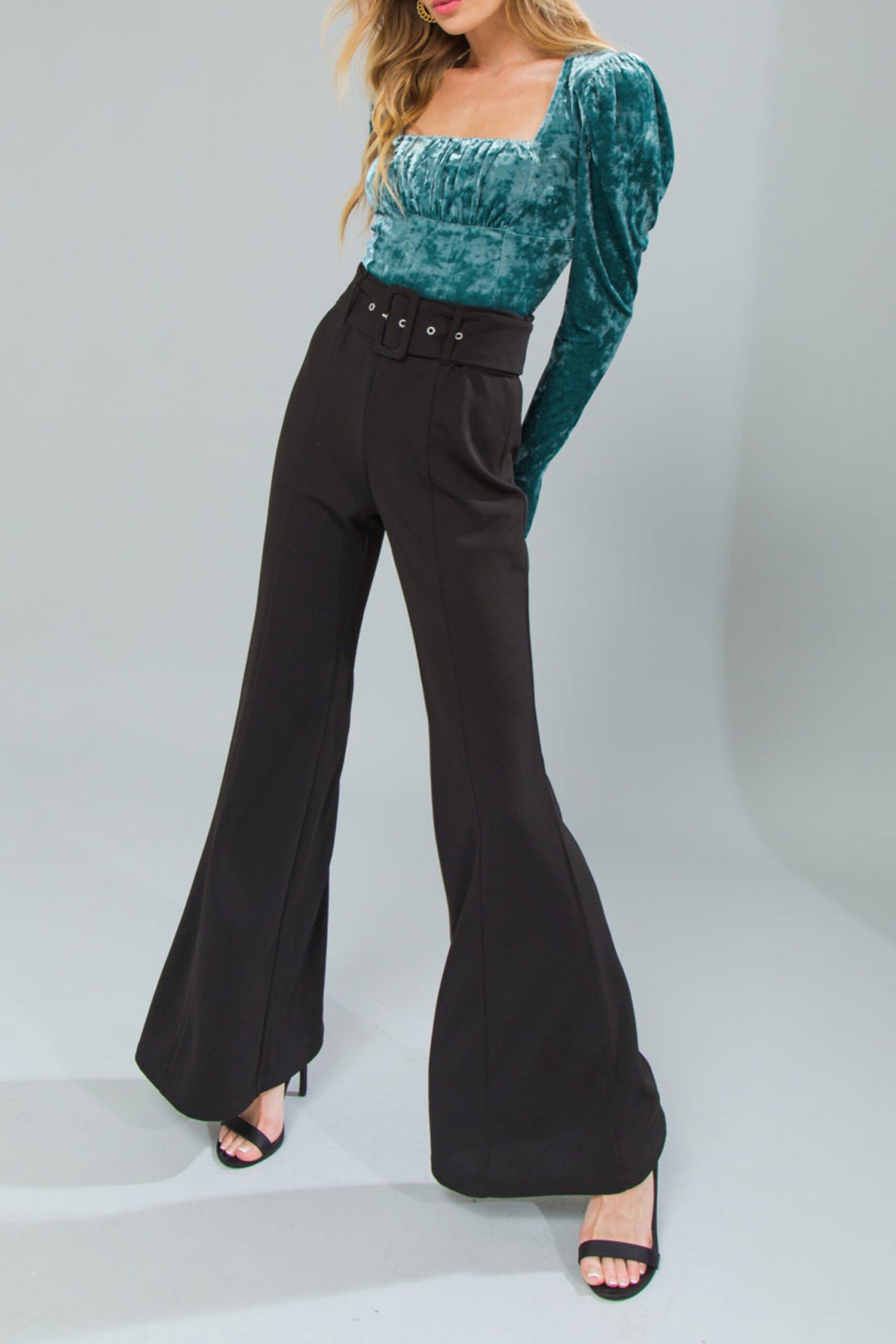 6_f7266a9f-7fd5-48bd-8e0d-fb936be2f662 PUT ON A SHOW VELVET TOP, EVENING PARTY