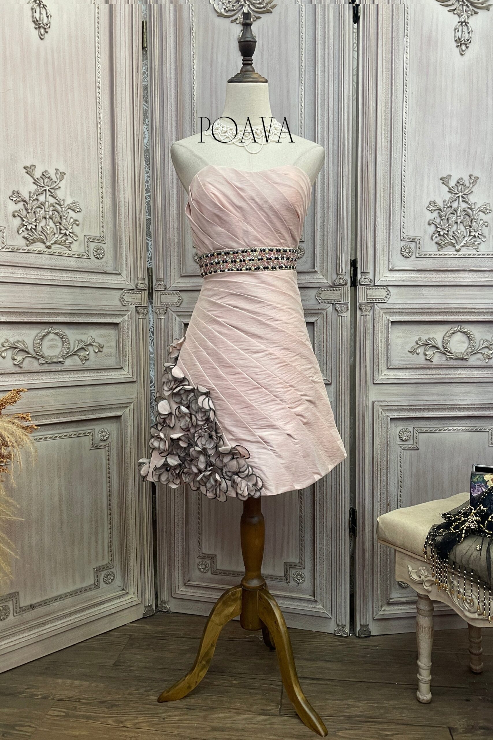 EMBELLISHED FLORAL STAIN MINI DRESS