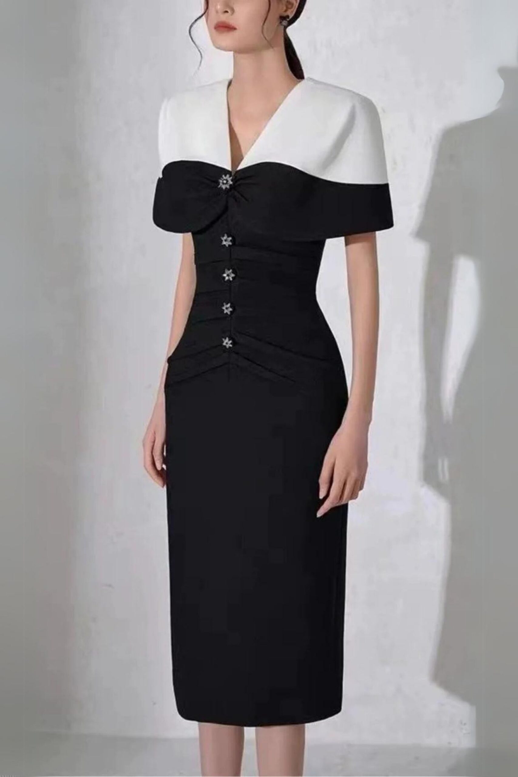 7_2325042f-2d34-4570-9dab-d662ed89dcc0 CAPE COAT & SUSPENDER DRESS TWO-PIECE SET