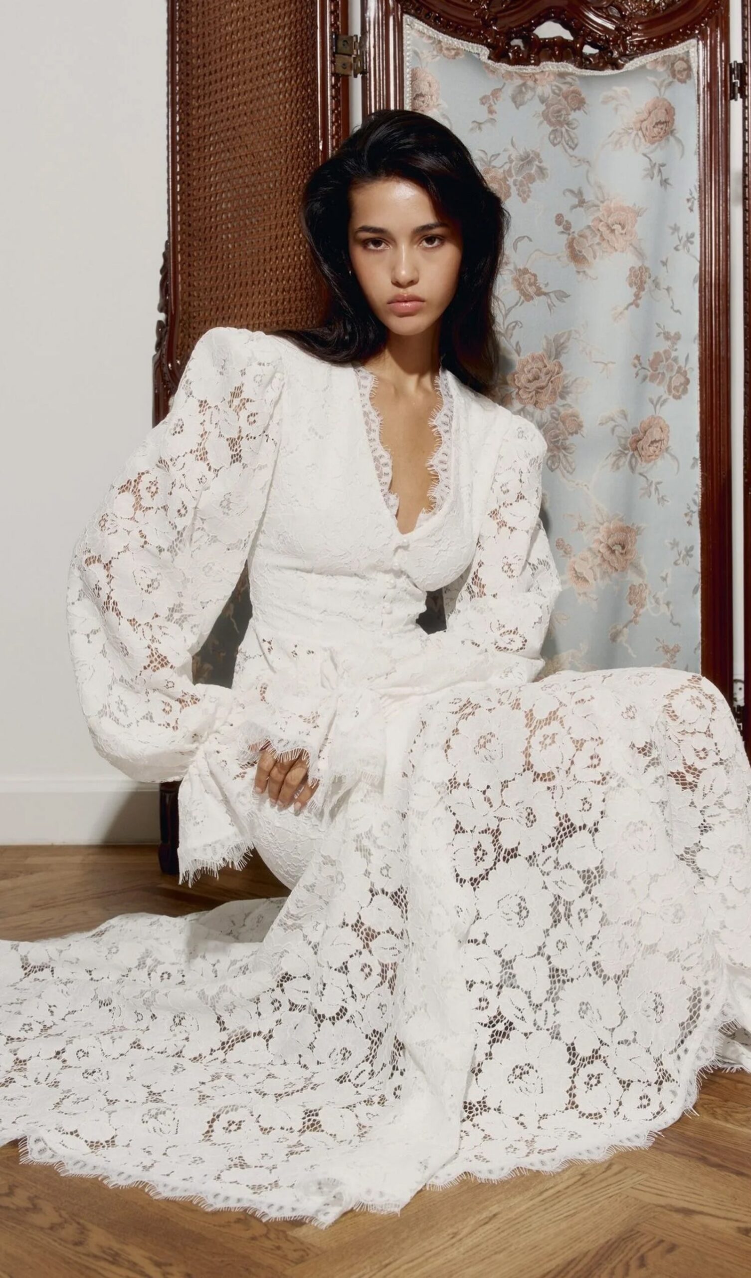 LACE PUFF SLEEVE TOP & FISHTAIL SKIRT SET IN WHITE