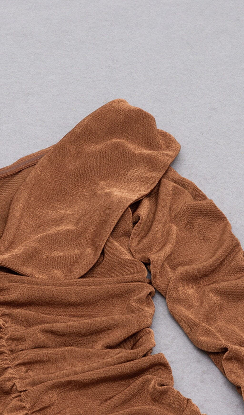BROWN OFF-SHOULDER PLEATED MIDI DRESS