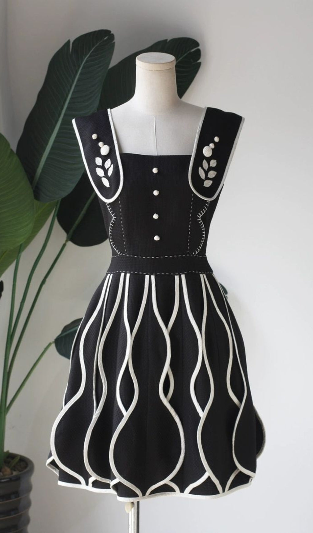 3D FLOWER BUD MINI DRESS BLACK COCKTAIL