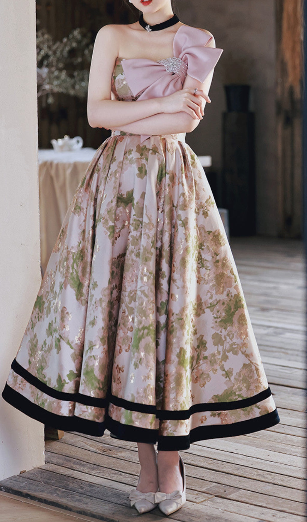 PINK BOW STRAPLESS FLORAL MIDI DRESS