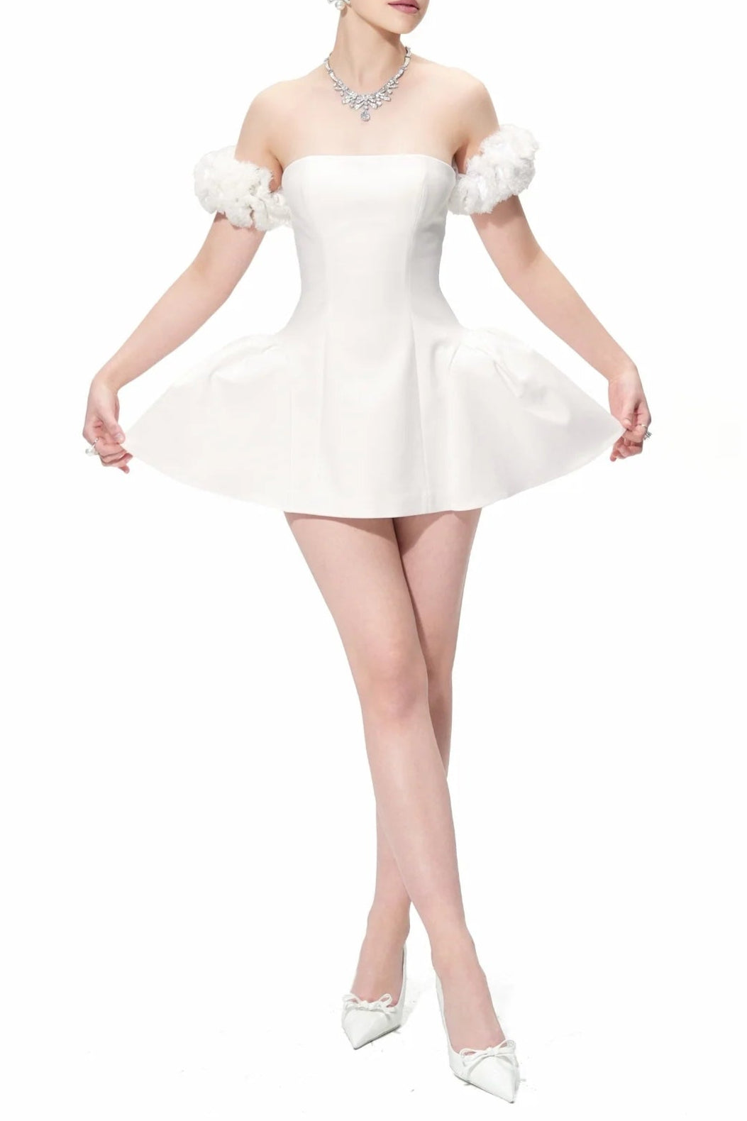 7ad368e0-af16-4699-80c4-f375eea6d9fa SHERRY FLOWER STRAPLESS PUFFY MINI DRESS WHITE